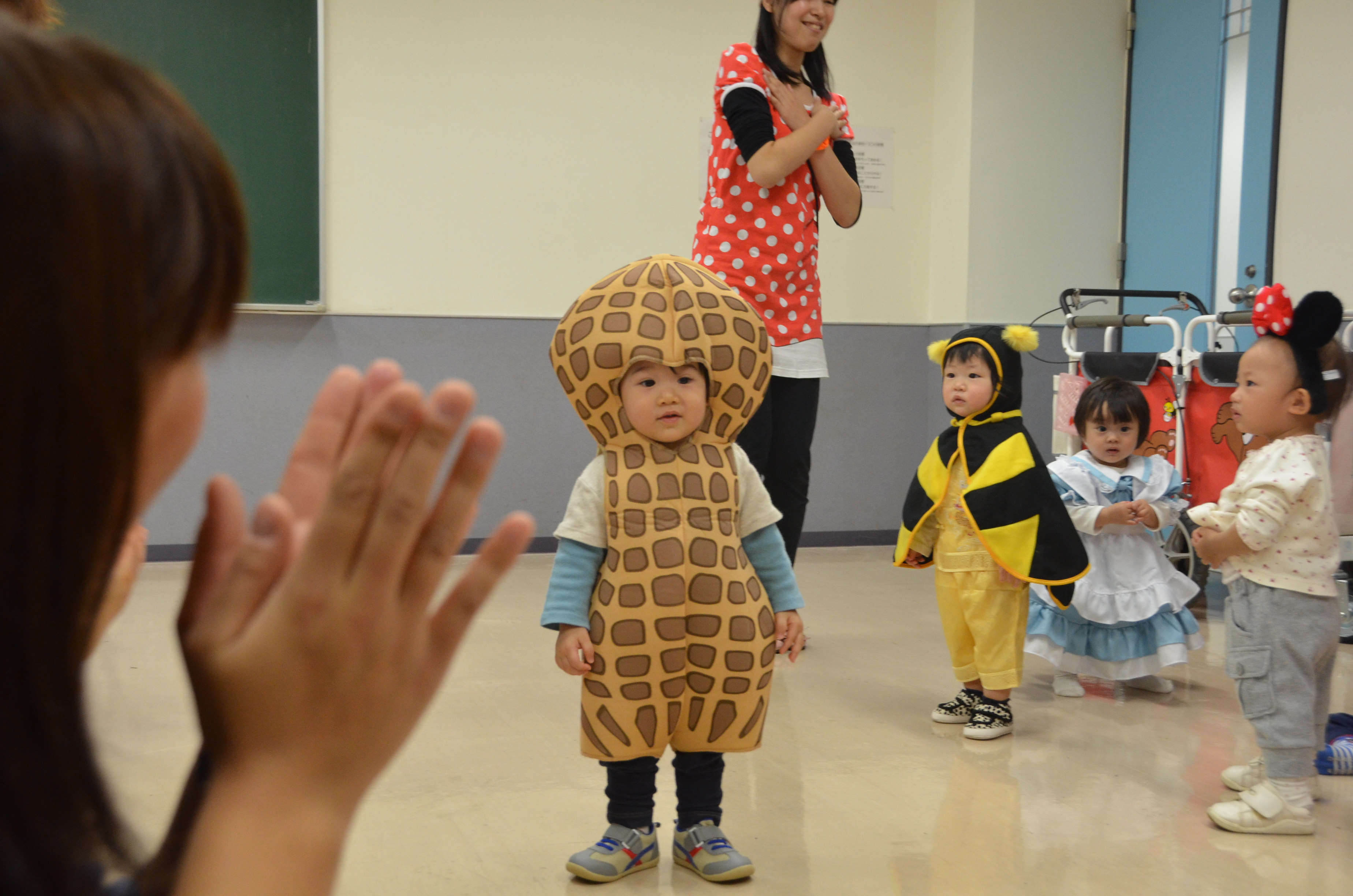 保育園に通う子どもや保育園の先生と関わり現場の雰囲気をつかむことができます 東京福祉専門学校こども保育 福祉科のブログ てつやのgo Go ちゃいるど